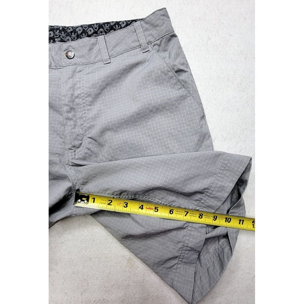 Demarini Shorts Mens 30 Baseball Coach Gray Check Metal‎ Logo Nylon Blend - Picture 3 of 8